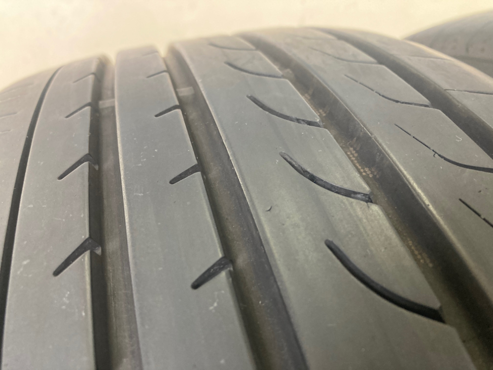 完売)(中古タイヤ)極上品 2021年製☆225/45R19 96W EXTRALOAD 完売)(中古タイヤ)極上品 2021年製☆225/45R19 96W EXTRALOAD